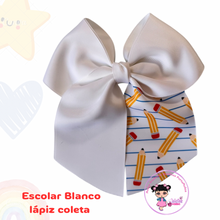Cargar imagen en el visor de la galería, Coletero Blanco con un toque de estampado
