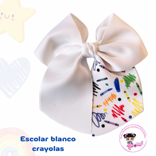 Cargar imagen en el visor de la galería, Coletero Blanco con un toque de estampado
